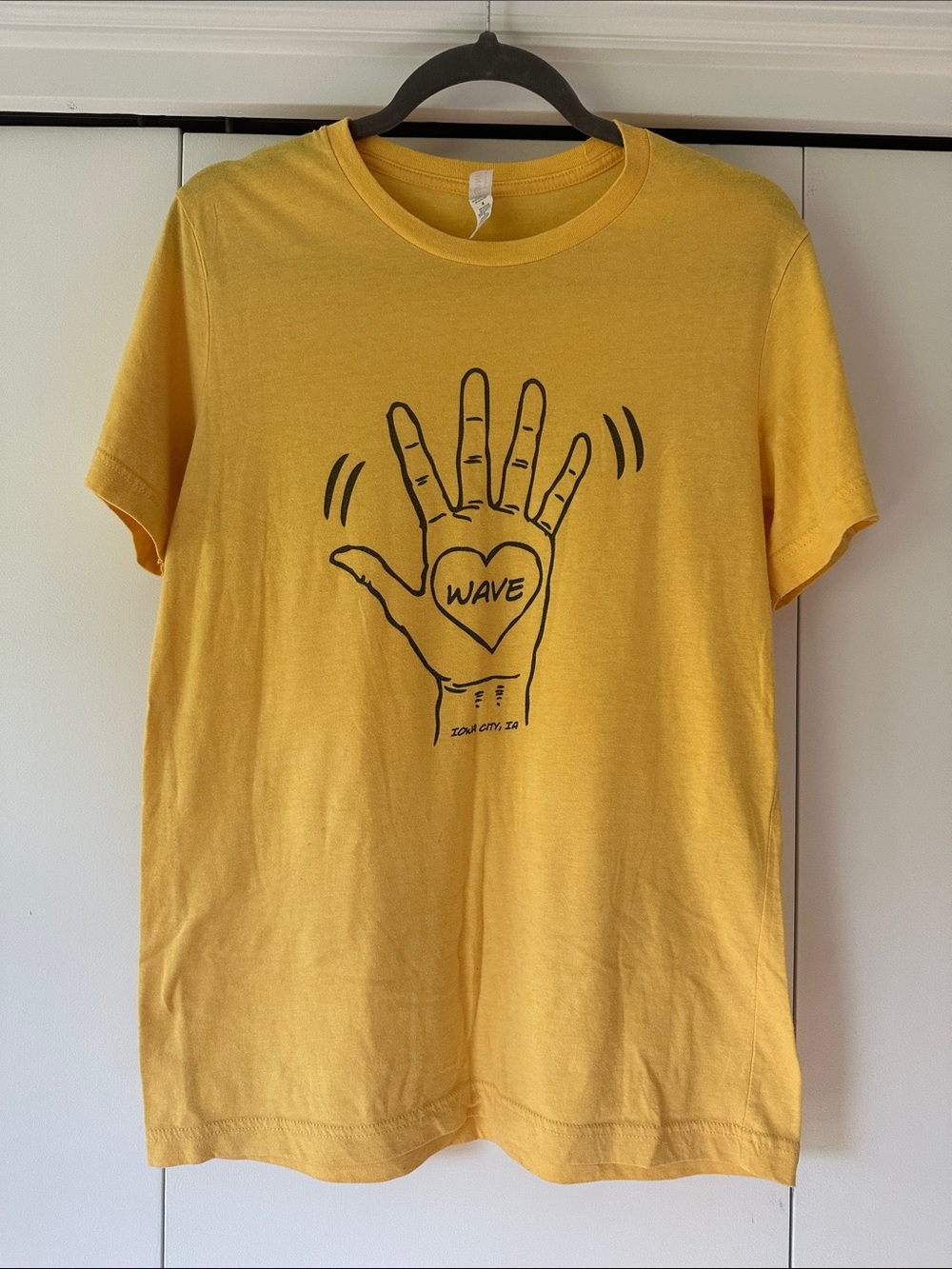 University of Iowa Hawkeyes Yellow Wave Graphic T‑Shirt